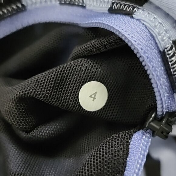 Lululemon Forme Jacket Sea Stripe Polar Haze Black Stretch Thumbholes Size 4 - Picture 13 of 16